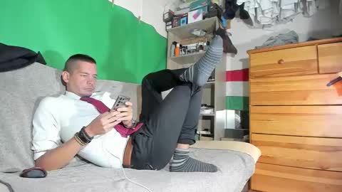 Virg Lszl online show from October 5, 3:49 pm