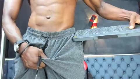 terranze_z online show from November 3, 11:39 pm