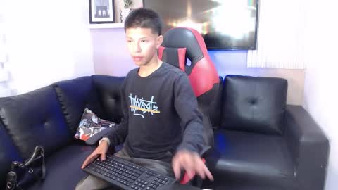 tessachains online show from January 8, 3:23 am