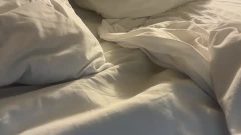 tevvdaren online show from March 8, 5:39 pm