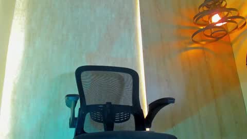 Snapshot of thaddeus_king chatting on December 18, 11:30 pm thaddeus king online show from December 18, 11:30 pm