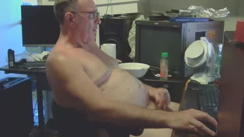 Snapshot of thang5545 chatting on February 1, 6:32 am thang5545 online show from February 1, 6:32 am