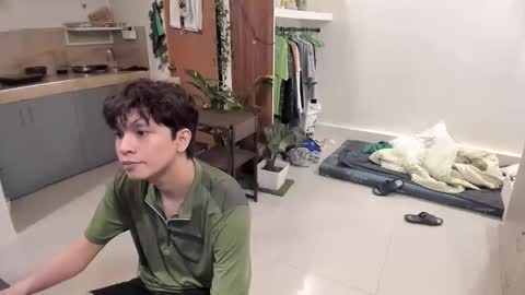 Green online show from November 14, 6:09 pm