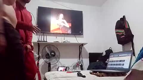 thehousedog online show from January 12, 9:30 pm