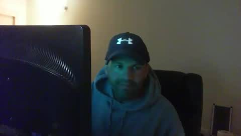 Snapshot of theman18951pa chatting on January 11, 2:52 am theman18951pa online show from January 11, 2:52 am