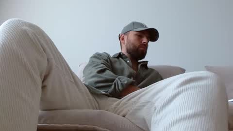 TheMonarchGoat online show from April 10, 10:55 am