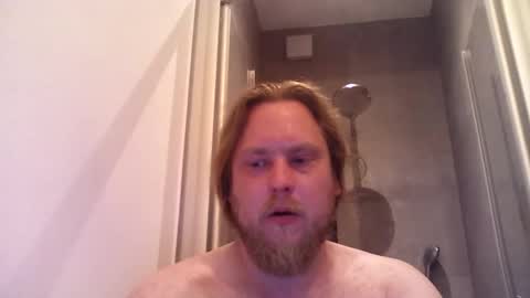 thenewdude1992 online show from May 29, 9:36 pm