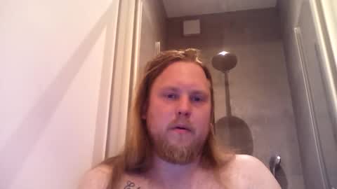 thenewdude1992 online show from May 15, 6:27 pm
