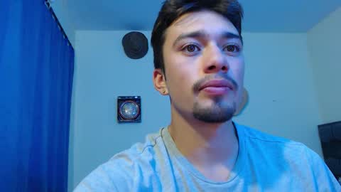 Theo online show from February 12, 9:54 pm