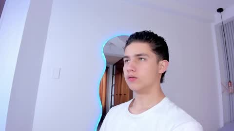  THEO- MATEO  online show from January 5, 1:36 pm