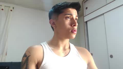 thesaint_xxx online show from March 6, 10:29 pm