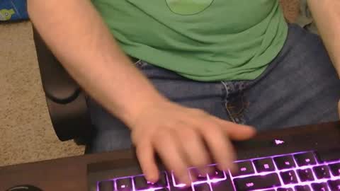 Snapshot of thestone96 chatting on December 25, 1:10 am Im a Fap man online show from December 25, 1:10 am