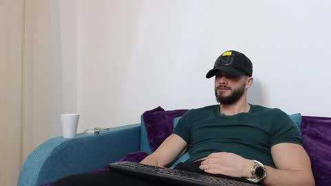 TheTopAlex online show from December 18, 7:58 am