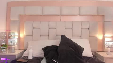 SanThiago online show from March 18, 8:56 pm