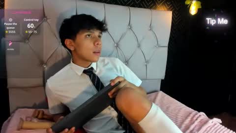 thiago online show from October 4, 11:59 am