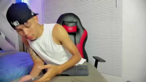 Thiago online show from July 7, 7:28 pm