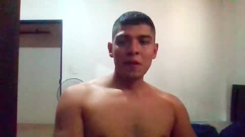 thiagobz online show from April 4, 5:10 pm