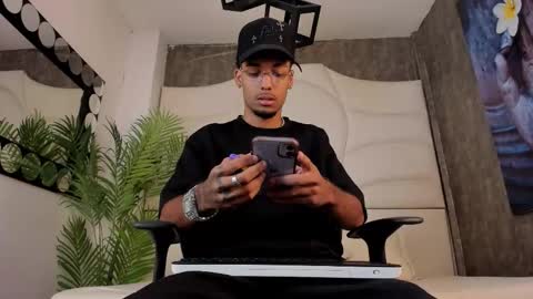 ThiagoFerreti online show from October 14, 3:24 am