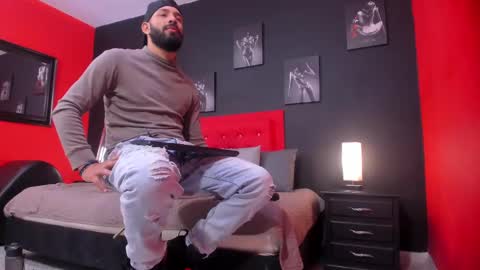 Thia Gomez online show from November 13, 12:32 pm