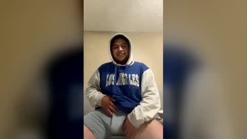 thickbulge8 online show from March 18, 4:59 am