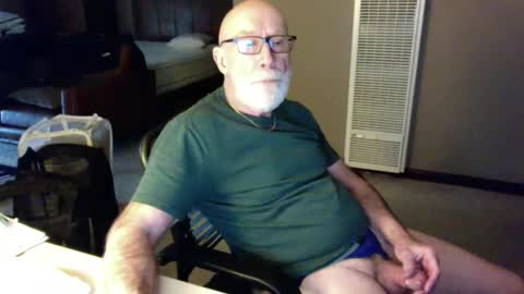 Snapshot of thickmorningwoodinyoualways chatting on December 20, 4:14 pm Thickmorningwoodinyou always online show from December 20, 4:14 pm