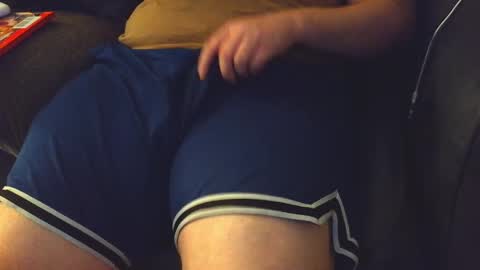 Snapshot of thighguy30 chatting on October 18, 4:50 am Demonhuntr online show from October 18, 4:50 am