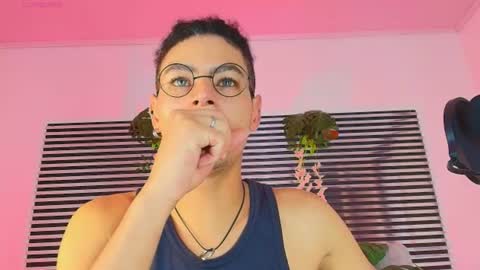 Thiago Saenzz online show from June 16, 2:03 am