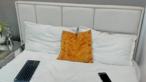 Thom online show from April 1, 5:54 pm