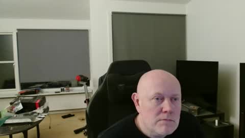 thomas315627 online show from April 18, 7:07 pm