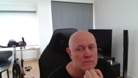 thomas806035 online show from July 7, 11:36 am