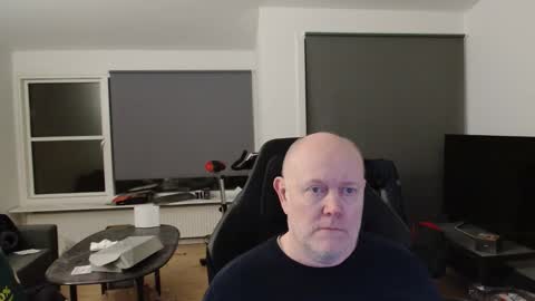 thomash32 online show from January 10, 6:56 pm