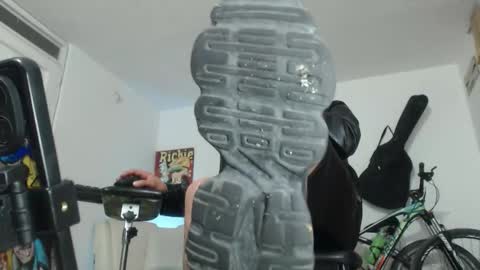 thomasjons online show from March 23, 9:59 am