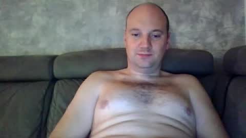 thomasverdries online show from November 10, 6:24 pm