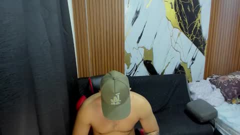 thomson_hot01 online show from January 15, 5:33 am