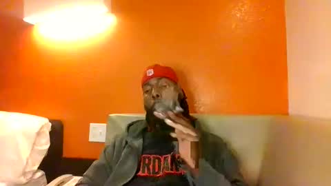 Snapshot of thotyboy68 chatting on March 7, 6:13 am Thotyboy online show from March 7, 6:13 am