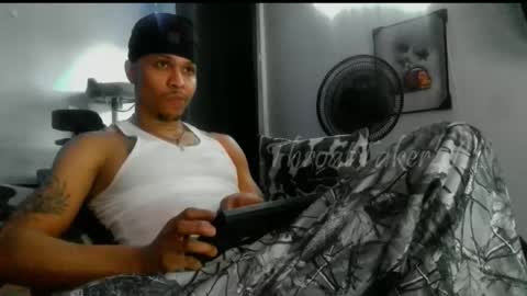 ThroatTaker4l  online show from April 16, 9:39 pm