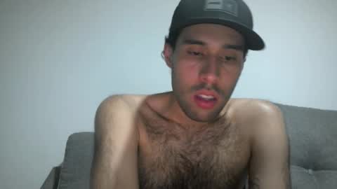 Snapshot of throwawayyourgun chatting on January 25, 1:54 am Luka online show from January 25, 1:54 am