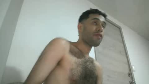 Snapshot of throwawayyourgun chatting on February 22, 8:37 pm Luka online show from February 22, 8:37 pm