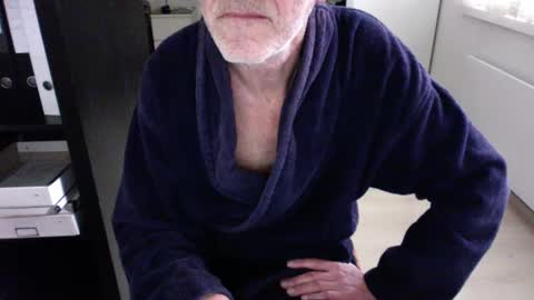 Snapshot of tiburzio chatting on January 24, 8:13 am tiburzio online show from January 24, 8:13 am