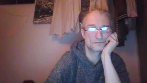 tiddles12345 online show from March 16, 3:46 am