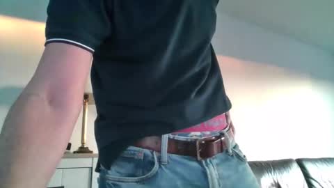 tigerjow941808 online show from March 4, 5:09 pm