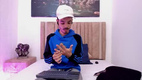 Evans  online show from December 21, 4:20 am