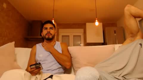 tinoclandestino online show from March 1, 11:54 am