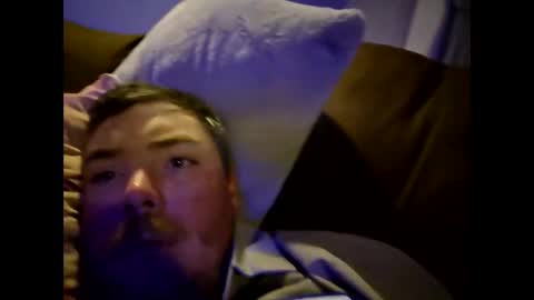 who wamts to hook up online show from April 1, 2:13 am