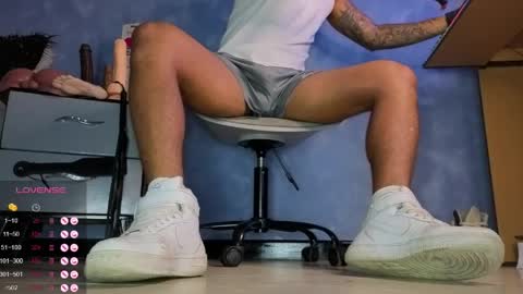 Tom online show from April 11, 11:47 am