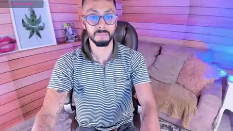 Snapshot of tom_cooper_1 chatting on January 19, 12:50 pm Master of pleasure online show from January 19, 12:50 pm