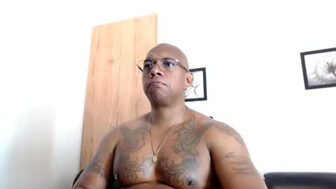 Snapshot of tom_miller chatting on February 14, 5:09 am Tom Miller online show from February 14, 5:09 am