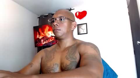 Snapshot of tom_miller chatting on September 17, 6:53 pm Tom Miller online show from September 17, 6:53 pm