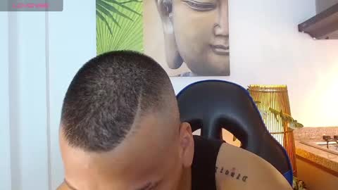 Snapshot of tom_muscle1 chatting on March 9, 12:20 pm Tom muscle1 online show from March 9, 12:20 pm