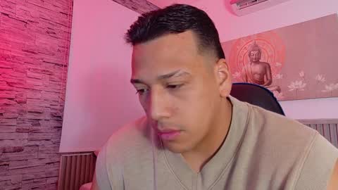 Tom muscle1 online show from December 15, 11:29 am